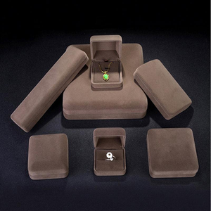 Iron Embryo Flannelette Jewelry Box